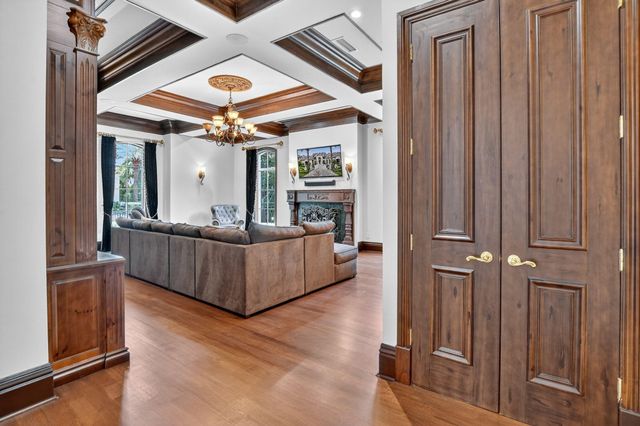 377 E Coconut Palm Road, Boca Raton, FL 33432