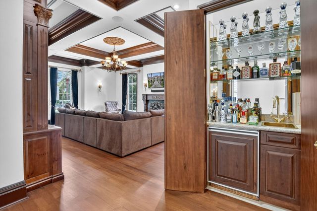 377 E Coconut Palm Road, Boca Raton, FL 33432