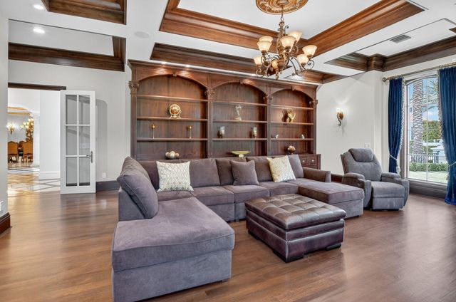 377 E Coconut Palm Road, Boca Raton, FL 33432