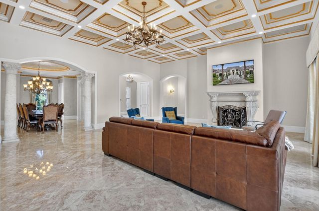 377 E Coconut Palm Road, Boca Raton, FL 33432