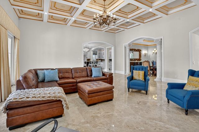 377 E Coconut Palm Road, Boca Raton, FL 33432