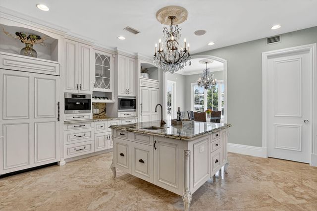 377 E Coconut Palm Road, Boca Raton, FL 33432