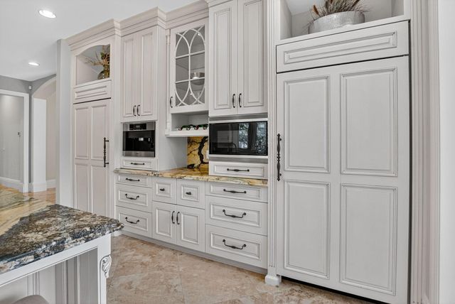 377 E Coconut Palm Road, Boca Raton, FL 33432