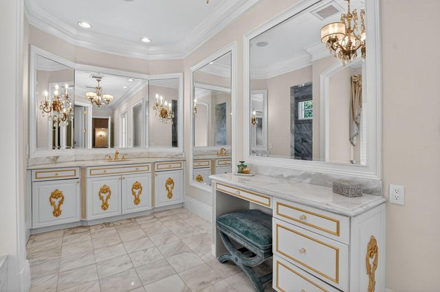 377 E Coconut Palm Road, Boca Raton, FL 33432