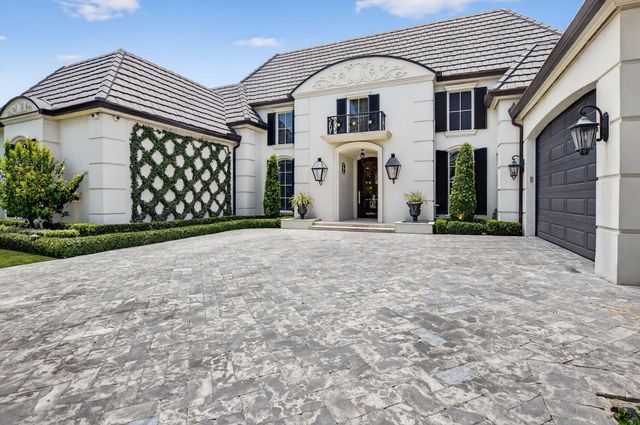 377 E Coconut Palm Road, Boca Raton, FL 33432