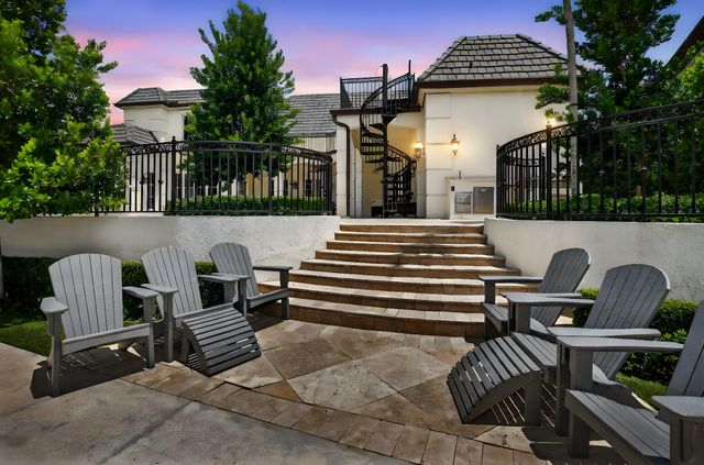 377 E Coconut Palm Road, Boca Raton, FL 33432