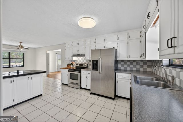 5 Hearthstone Drive, Stockbridge, GA 30281