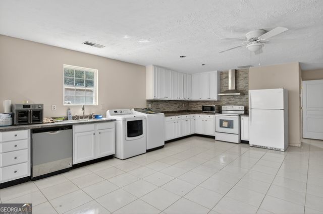 5 Hearthstone Drive, Stockbridge, GA 30281