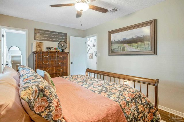 2511 W Kingsfield Dr, Cantonment, FL 32533