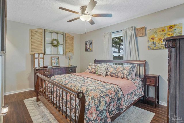 2511 W Kingsfield Dr, Cantonment, FL 32533