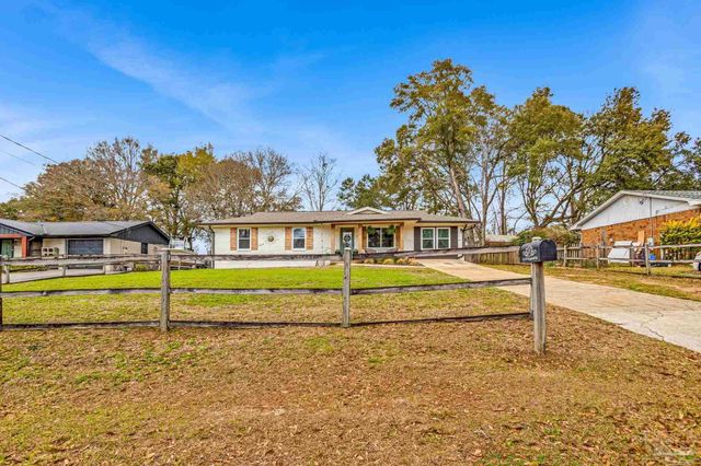 2511 W Kingsfield Dr, Cantonment, FL 32533