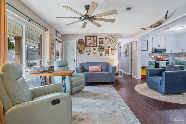 2511 W Kingsfield Dr, Cantonment, FL 32533