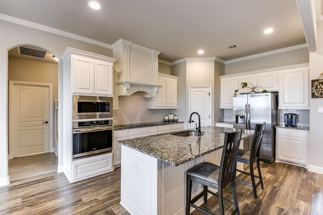 201 Evening Fire Drive, Waxahachie, TX 75167