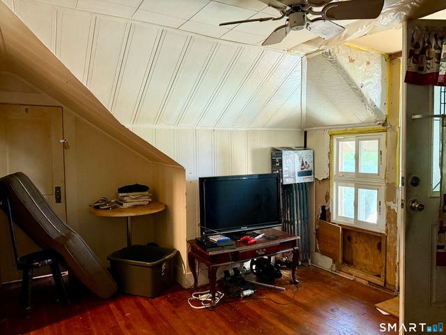 24 Cottage Street, Meriden, CT 06450