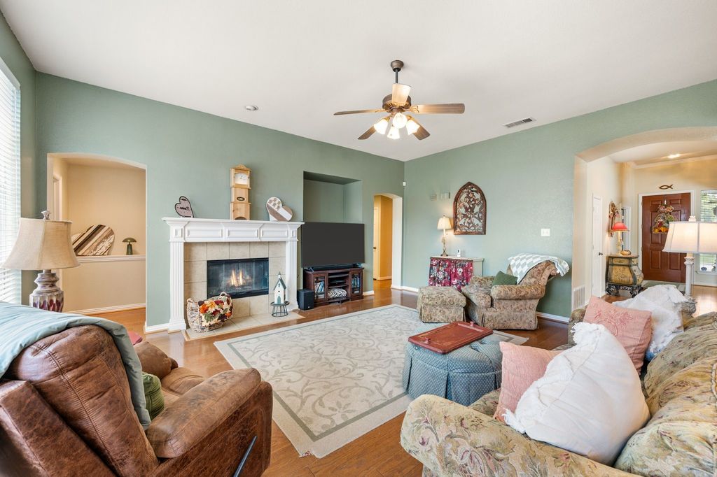 2632 Morgan Ann Avenue, Mansfield, TX 76063 — photo 2