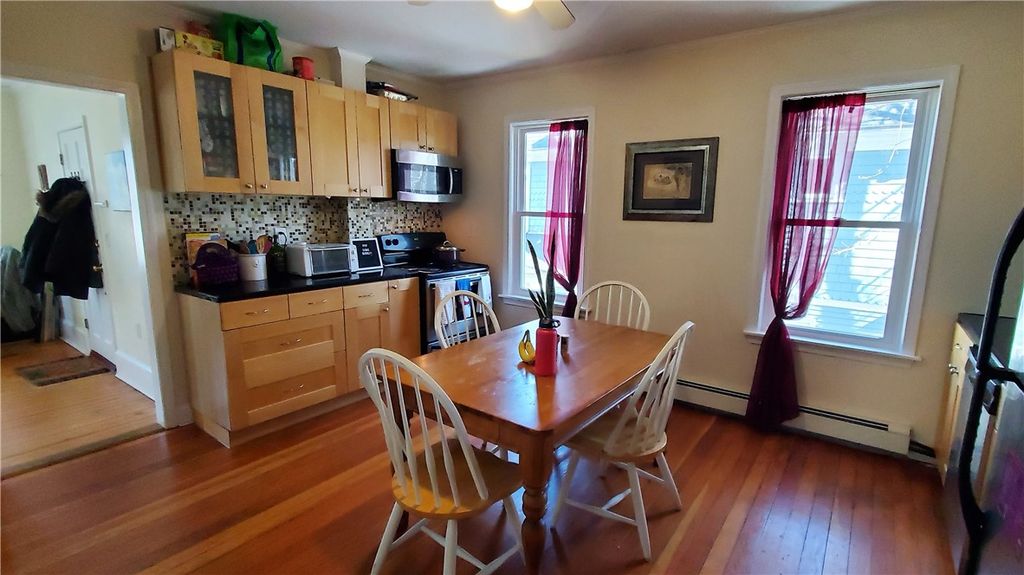 11 Hammond Street 2, Newport, RI 02840