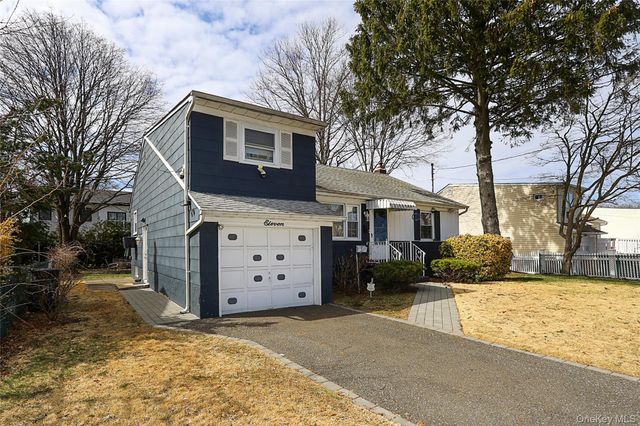 11 Elton Street, Westbury, NY 11590