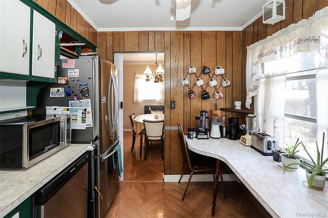 11 Elton Street, Westbury, NY 11590