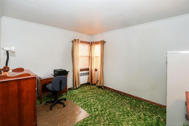 11 Elton Street, Westbury, NY 11590