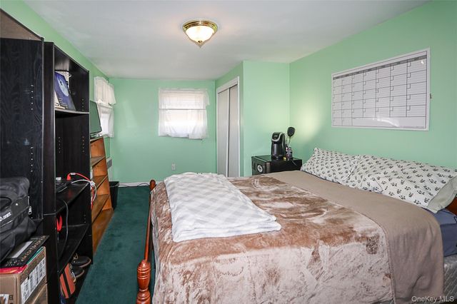 11 Elton Street, Westbury, NY 11590