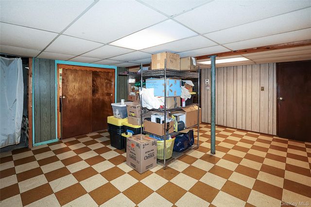 11 Elton Street, Westbury, NY 11590