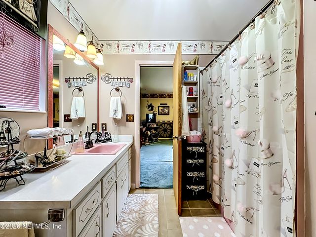 110 PATCH Street, Interlachen, FL 32148
