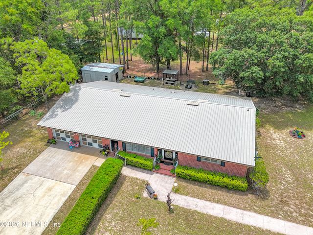 110 PATCH Street, Interlachen, FL 32148