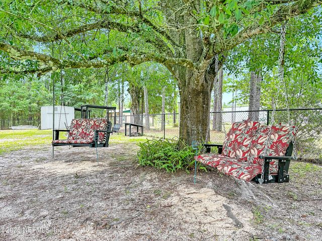 110 PATCH Street, Interlachen, FL 32148