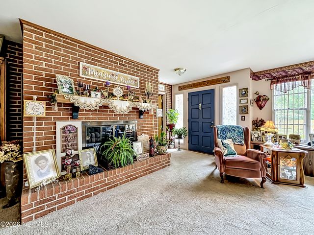 110 PATCH Street, Interlachen, FL 32148