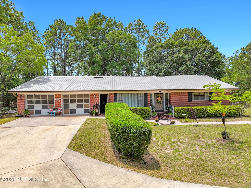 110 PATCH Street, Interlachen, FL 32148