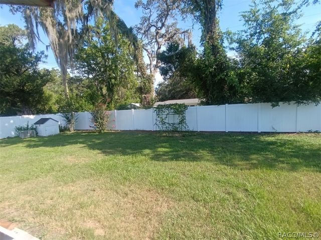 2812 Madison Street W, Inverness, FL 34453