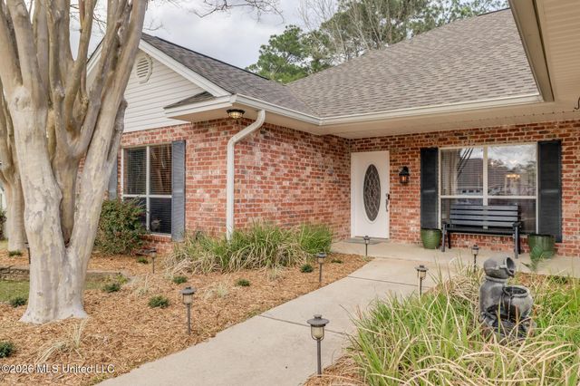 6423 Iona Street, Diamondhead, MS 39525