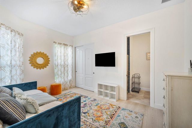 2068 Wightman Drive, Wellington, FL 33414