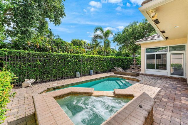 2068 Wightman Drive, Wellington, FL 33414