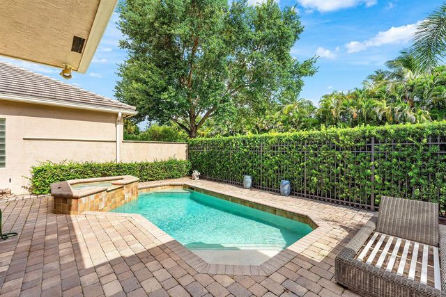 2068 Wightman Drive, Wellington, FL 33414