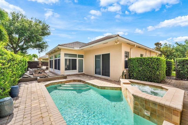 2068 Wightman Drive, Wellington, FL 33414