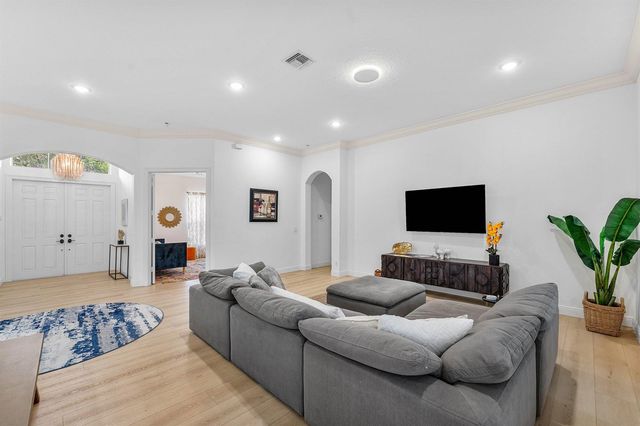 2068 Wightman Drive, Wellington, FL 33414