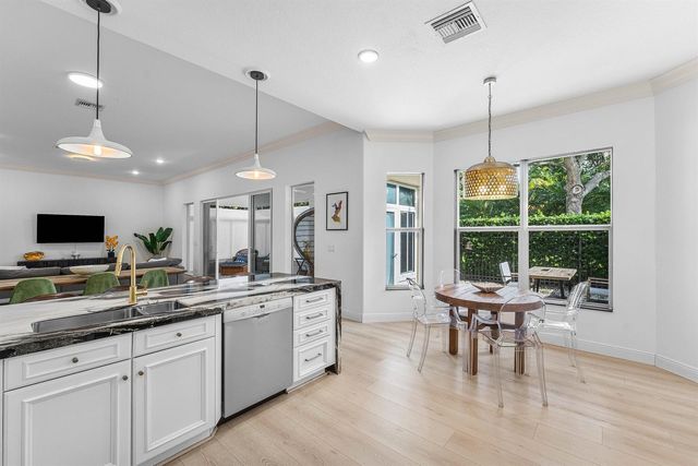 2068 Wightman Drive, Wellington, FL 33414