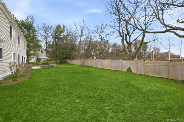 4 Ellis Court, Rye, NY 10580