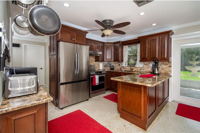 995 EMERSON DRIVE, Dunedin, FL 34698