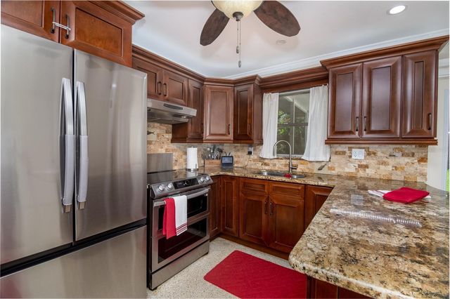 995 EMERSON DRIVE, Dunedin, FL 34698