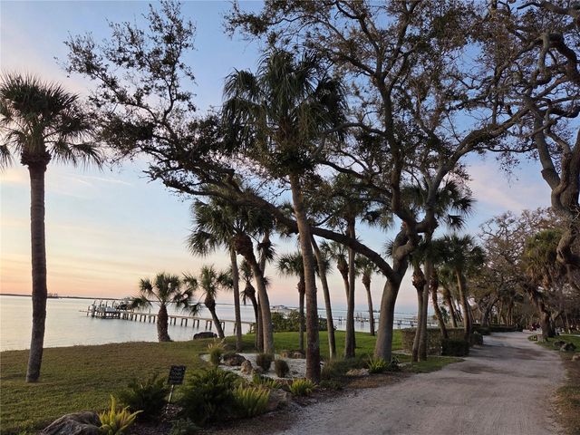 995 EMERSON DRIVE, Dunedin, FL 34698
