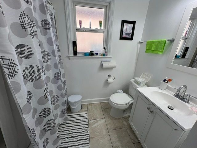 4952 HULL Street 2E, Skokie, IL 60077