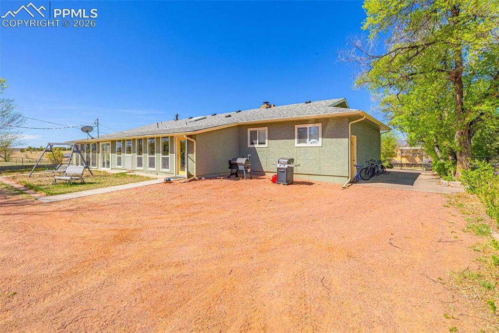 6125 Templeton Gap Road, Colorado Springs, CO 80923 — photo 2