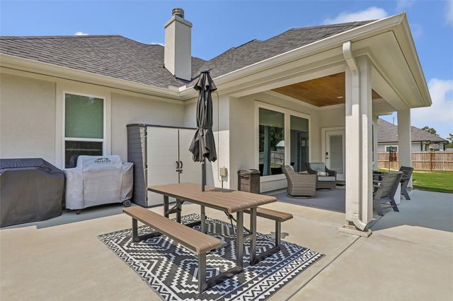 756 Road 660, Dayton, TX 77535