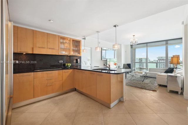 6799 Collins Ave 1106, Miami Beach, FL 33141