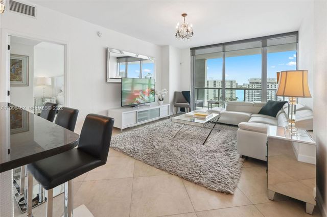 6799 Collins Ave 1106, Miami Beach, FL 33141