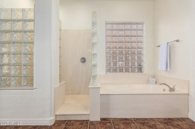 4046 E WOODSTOCK Road, Cave Creek, AZ 85331