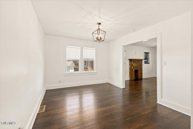 2736 West Walnut Street, Johnson City, TN 37604