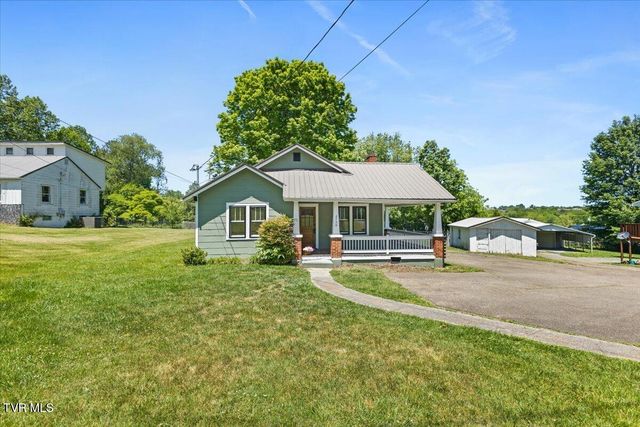 2736 West Walnut Street, Johnson City, TN 37604